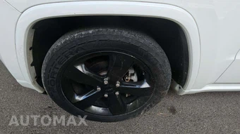 2014 Jeep Grand Cherokee Altitude Edition - miniatura 29
