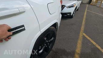 2014 Jeep Grand Cherokee Altitude Edition - miniatura 34