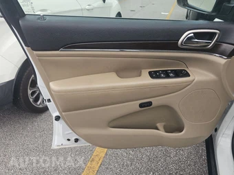 2014 Jeep Grand Cherokee Limited – miniatura 9