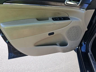 2014 Jeep Grand Cherokee Limited – miniatura 9