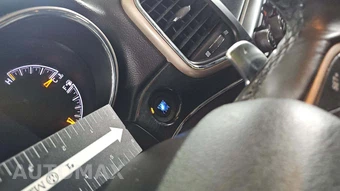 2014 Jeep Grand Cherokee Limited – miniatura 23