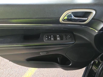 2014 Jeep Grand Cherokee Limited – miniatura 9