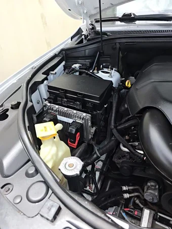 2014 Jeep Grand Cherokee Limited - miniatura 24
