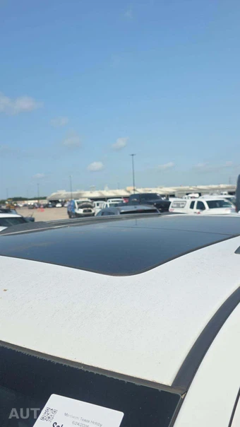 2014 Jeep Grand Cherokee Overland – miniatura 19