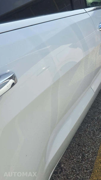 2014 Jeep Grand Cherokee Overland – miniatura 23