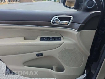 2014 Jeep Grand Cherokee Overland - miniatura 31