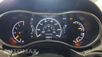 2014 Jeep Grand Cherokee Overland - miniatura 38