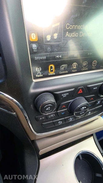 2014 Jeep Grand Cherokee Overland – miniatura 31
