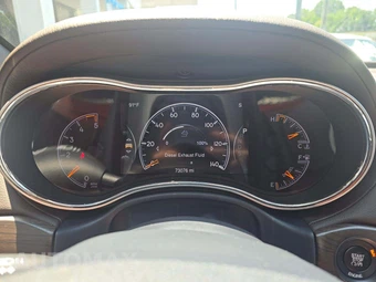 2014 Jeep Grand Cherokee Overland - miniatura 9