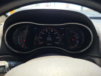 2014 Jeep Grand Cherokee Overland - miniatura 9