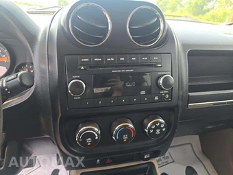 2014 Jeep Patriot Altitude Edition - miniatura 7