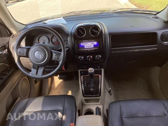 2014 Jeep Patriot Altitude Edition - miniatura 12