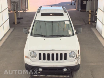 2014 Jeep Patriot High Altitude Edition – miniatura 2