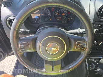2014 Jeep Patriot Latitude – miniatura 10