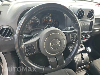 2014 Jeep Patriot Latitude – miniatura 10