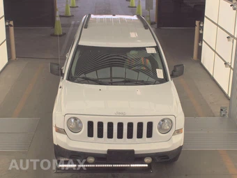 2014 Jeep Patriot Latitude – miniatura 2