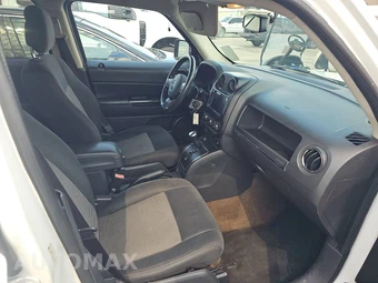 2014 Jeep Patriot Latitude – miniatura 8