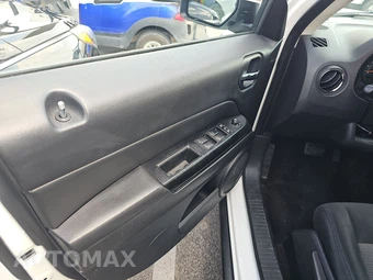 2014 Jeep Patriot Latitude – miniatura 9