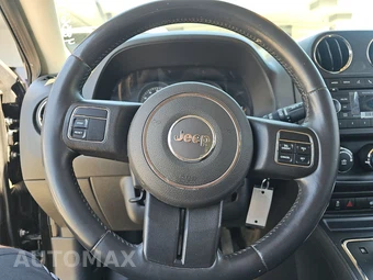 2014 Jeep Patriot Latitude – miniatura 10