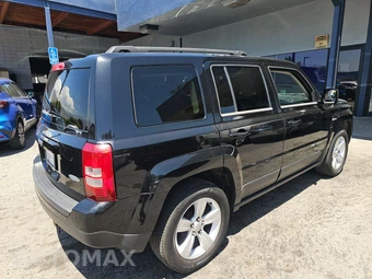 2014 Jeep Patriot Latitude – miniatura 4
