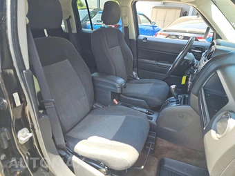 2014 Jeep Patriot Latitude – miniatura 8