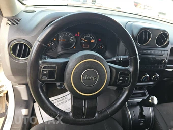 2014 Jeep Patriot Latitude – miniatura 10