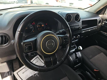 2014 Jeep Patriot Latitude – miniatura 11