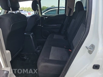 2014 Jeep Patriot Latitude – miniatura 13
