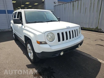 2014 Jeep Patriot Latitude – miniatura 3