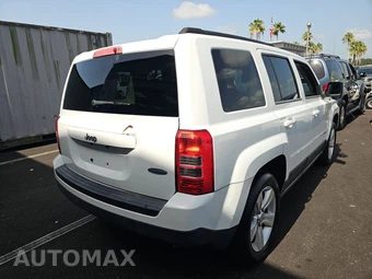 2014 Jeep Patriot Latitude – miniatura 4