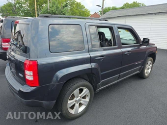 2014 Jeep Patriot Latitude – miniatura 3