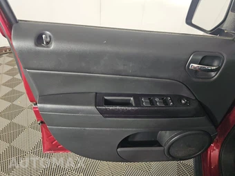 2014 Jeep Patriot Latitude – miniatura 9