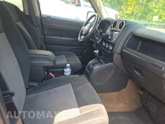 2014 Jeep Patriot Latitude – miniatura 8