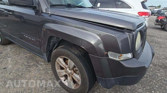2014 Jeep Patriot Latitude - miniatura 29