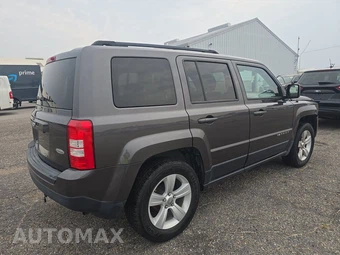 2014 Jeep Patriot Latitude - miniatura 4