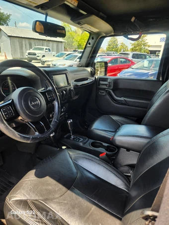 2014 Jeep Wrangler Altitude Edition - miniatura 11