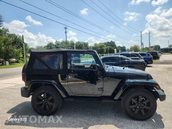 2014 Jeep Wrangler Altitude Edition - miniatura 4