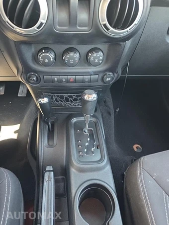 2014 Jeep Wrangler Rubicon - miniatura 23