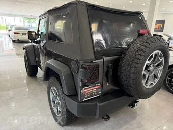 2014 Jeep Wrangler Rubicon - miniatura 3