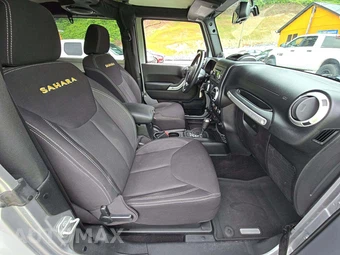 2014 Jeep Wrangler Sahara - miniatura 15