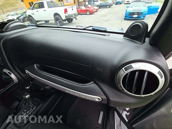 2014 Jeep Wrangler Sahara - miniatura 16