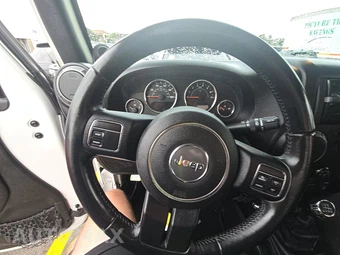 2014 Jeep Wrangler Sport - miniatura 10
