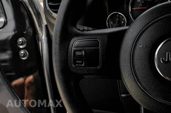 2014 Jeep Wrangler Sport - miniatura 21