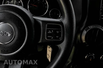 2014 Jeep Wrangler Sport - miniatura 22