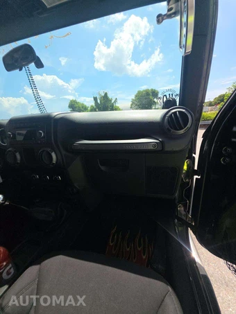 2014 Jeep Wrangler Sport - miniatura 16