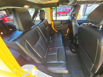 2014 Jeep Wrangler Unlimited Altitude Edition - miniatura 16