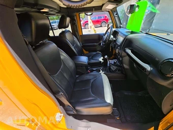 2014 Jeep Wrangler Unlimited Altitude Edition - miniatura 18