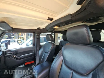 2014 Jeep Wrangler Unlimited Altitude Edition - miniatura 17