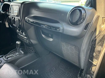 2014 Jeep Wrangler Unlimited Altitude Edition - miniatura 27
