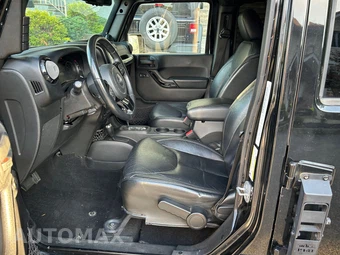 2014 Jeep Wrangler Unlimited Altitude Edition - miniatura 28